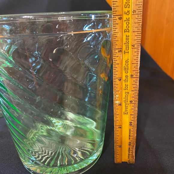 Green Vaseline Swirl Glass bucket - Picture 5 of 7
